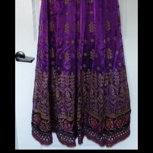 NWOT Designer MARIA B Wedding Gown, Shalwar and Duppatta - Picture 3 of 10